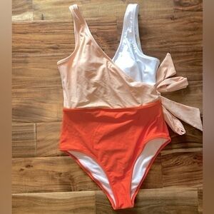 Cupshe Wrap Style One Piece Swimsuit Size M NWT